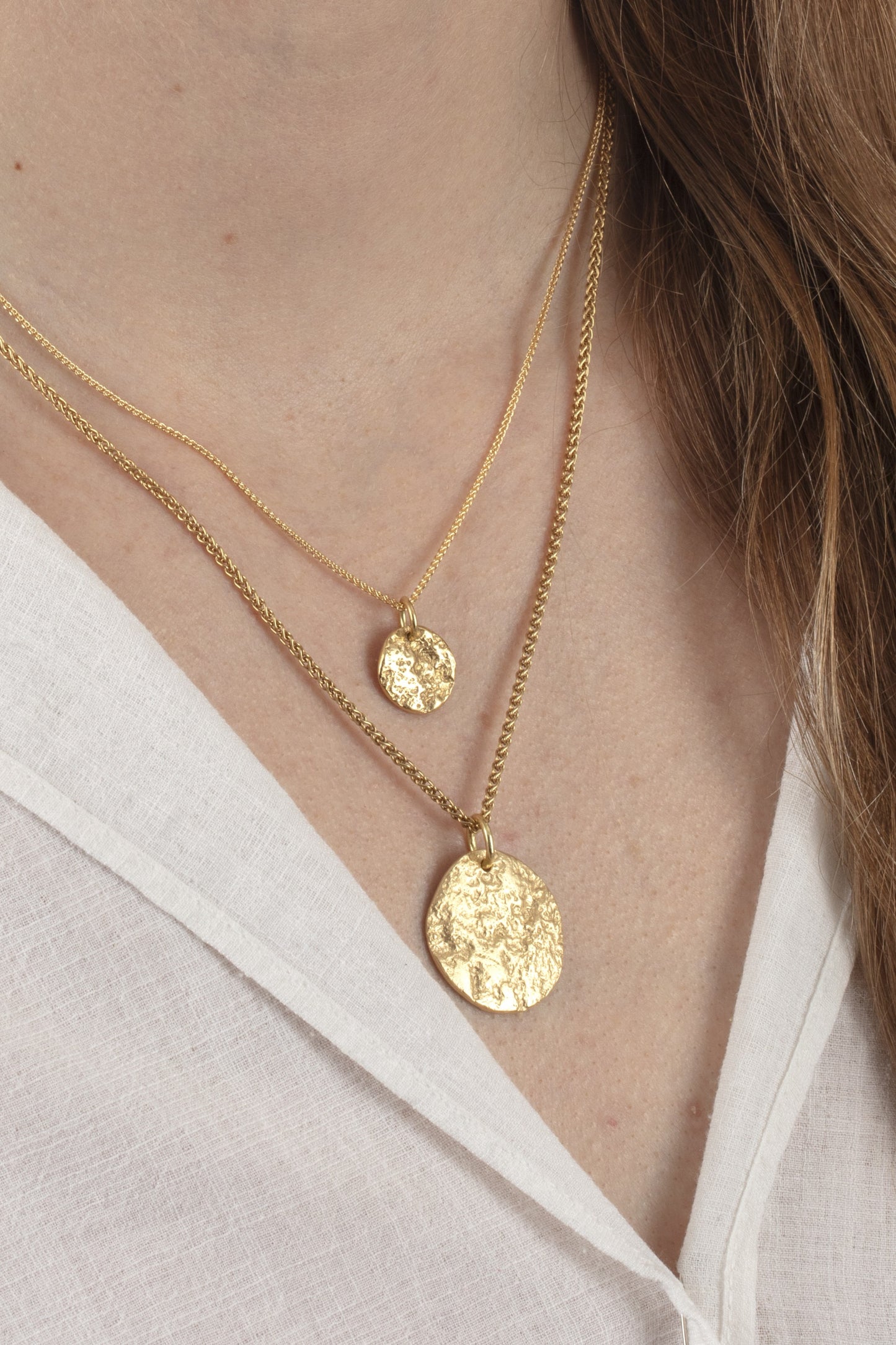 18ct Gold Large Pebble Disc Necklace