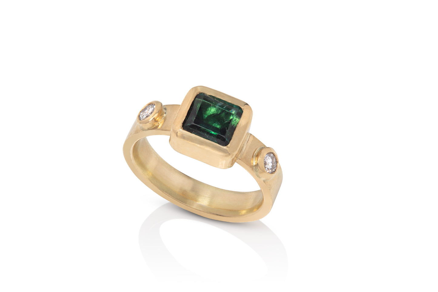 18ct Gold Green Tourmaline and Diamond Ring