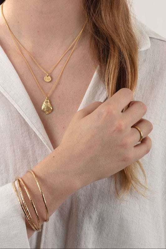 9ct Yellow Gold Hammered Bangle 3